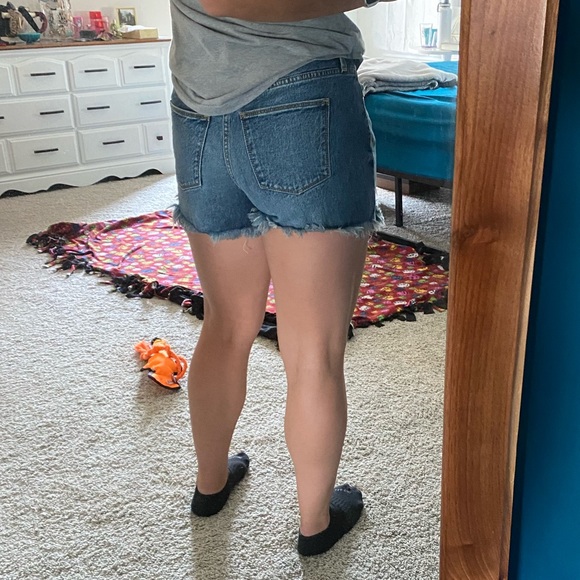 Universal Thread high rise jean shorts - Picture 2 of 6